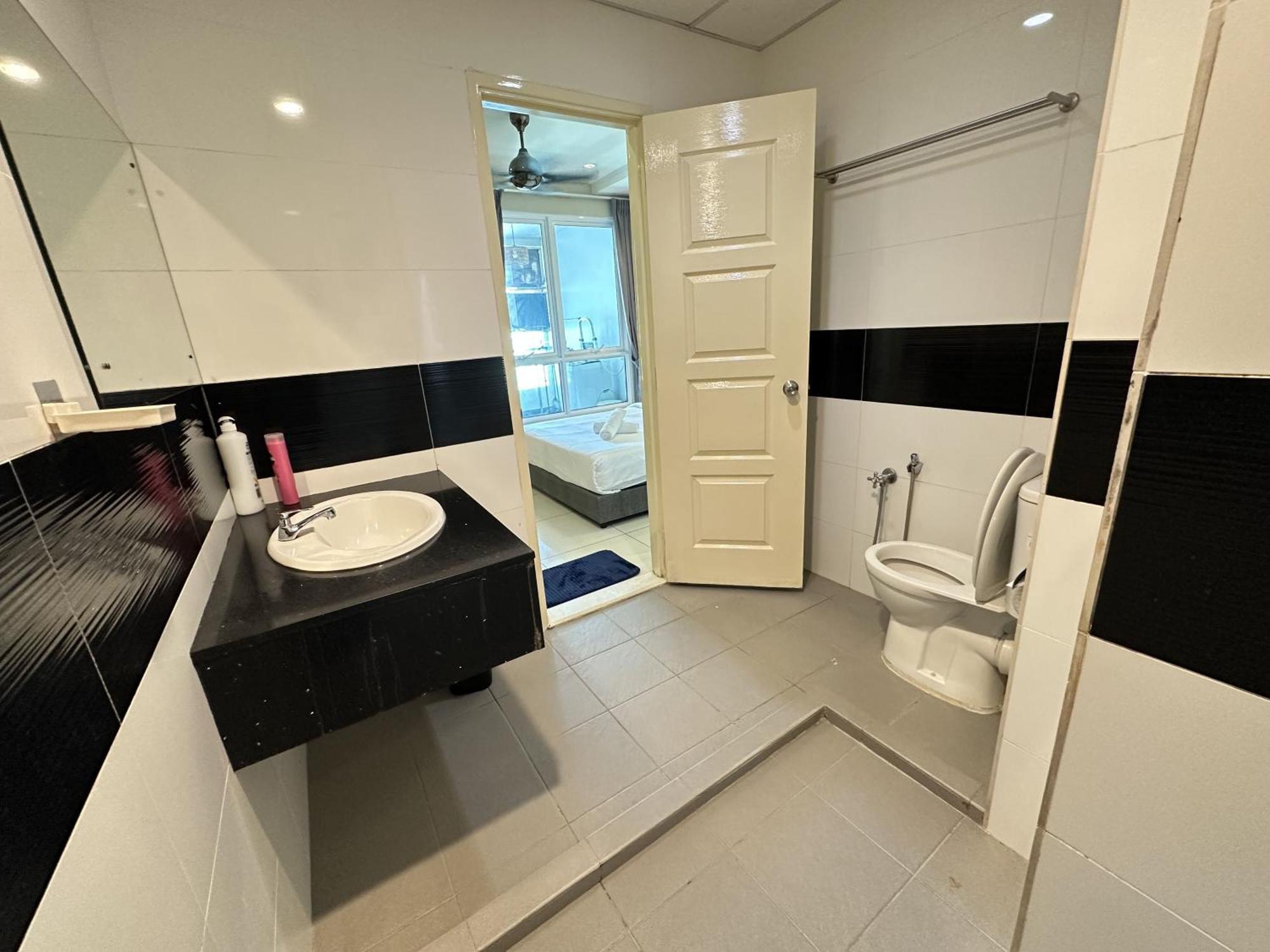 Apartemen Happysty Gurney Mansion One 26 *